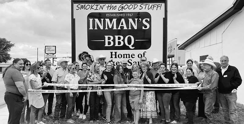 The Marble Falls/Highland Lakes Area Chamber of Commerce, along with the Burnet Chamber of Commerce, hosted a ribbon cutting for Inman's BBQ, 707 Sixth St. in Marble Falls, on May 17. Photos by Barbara Rosenberger/The Highlander